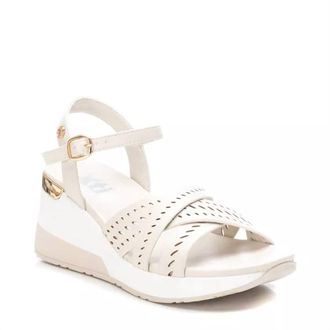 Xti Womens Wedge Cross Strap Sandals In Light Beige
