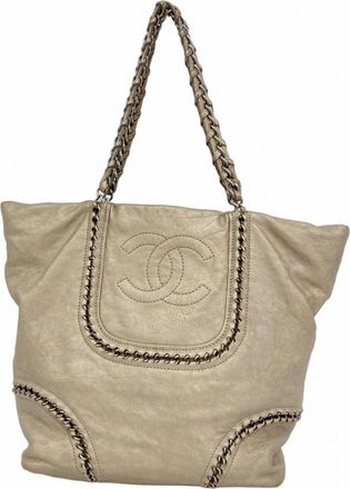 Chanel Brown Leather Tote Bag (Pre-Owned)