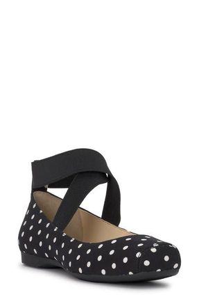 Jessica Simpson Mandalaye Leather Flat in Black/White at Nordstrom, Size 8.5