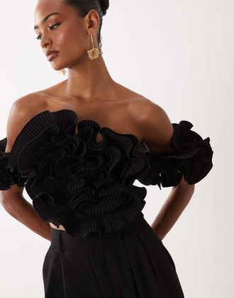 Asos Top nero con spalle scoperte e fiore 3D