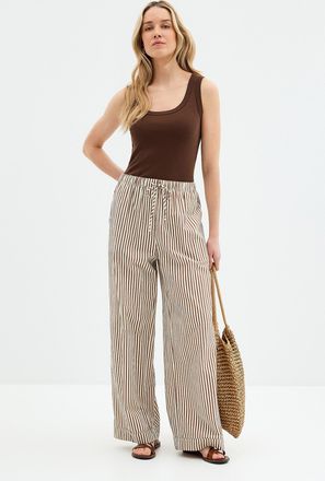 Grace & Mila Womens Striped seersucker pant Fit: Wide leg, high rise