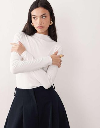 Nobody's Child Top accollato a maniche lunghe bianco a coste