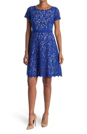 Shani Bar Laser Cutout Short Sleeve Dress in Blue/Nude at Nordstrom Rack, Size 6