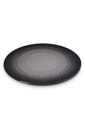 LE CREUSET Round Pizza Stone in Oyster at Nordstrom