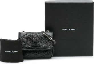 Saint Laurent Hobo Bags - 2022 Micro Crinkled Leather Niki Airpods Case with - Gr. unisize - in Schwarz - für Damen