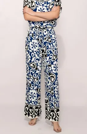 Melloday Floral Print Ankle Pants in Blue Black Multi at Nordstrom, Size X-Small