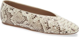 Le Monde Beryl Classic Regency Flat in Roccia at Nordstrom, Size 5.5Us