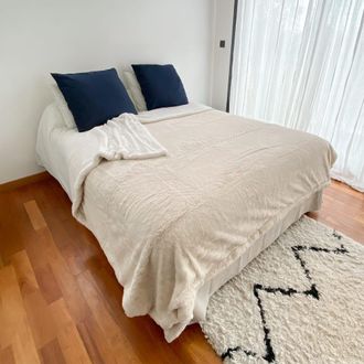 Le Comptoir de la Plage Manta imitaci&oacute;n &laquo;conejo&raquo; Cocoon beige claro 220x240cm