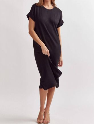 Entro Ribbed Short Sleeve Midi Dress In Black