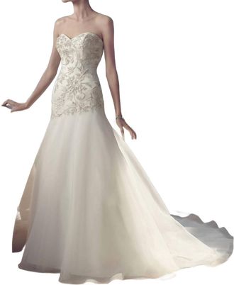 Casablanca Strapless Sweetheart Gown In Ivory/ivory/silver