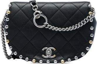 Chanel Pre-owned Quilted Lambskin Studded Crossbody Bag - Dames - Vintage Schoudertas - Zwart - ONE Size - Leer - Vintage