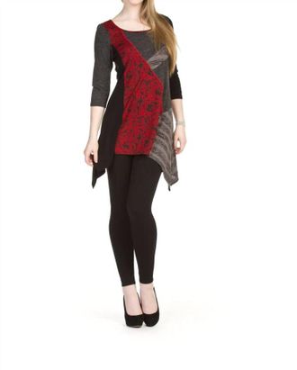Papillon Textured Patch 3/4 Sleeve Top In Charcoal