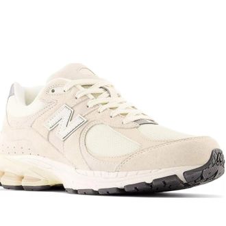 New Balance 2002R M2002RCC Sneakers Womens Beige Lifestyle Shoes MEW1257