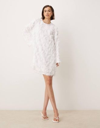 Vero Moda Vestito corto a maniche lunghe testurizzato bianco