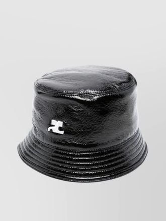 Courr&egrave;ges casual ribbed patent finish hat