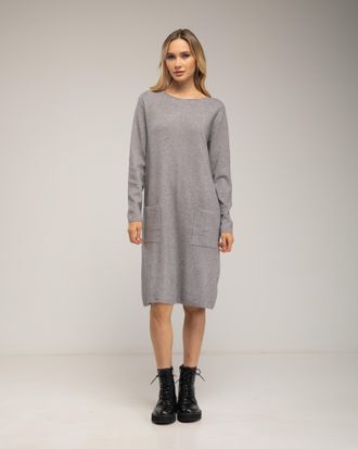 Tantra Loszittende, fijn gebreide jurk met zakken