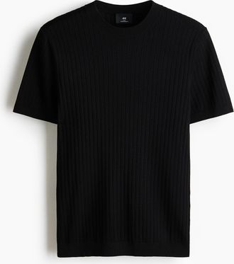 H&M Gestricktes T-Shirt in Slim Fit - Schwarz