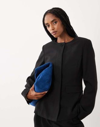 4th & Reckless Blazer senza colletto strutturato nero con maniche svasate in coordinato