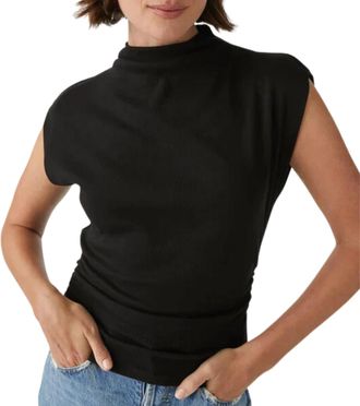 Michael Stars Amara Ribbed Power Shoulder Tee In Black
