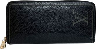 Louis Vuitton Black Leather Coin Purse/Coin Case (Pre-Owned)