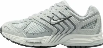 Nike Womens Air Pegasus 2005 Sneakers In Wolf Grey/ Pure Platinum