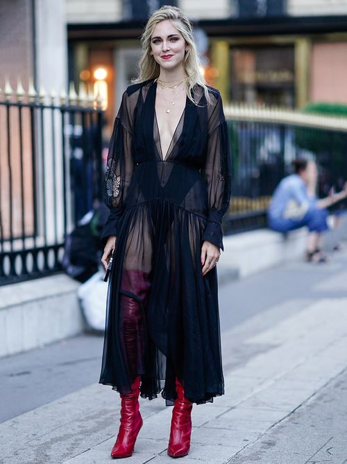 kleid, klebeband, ohne bh