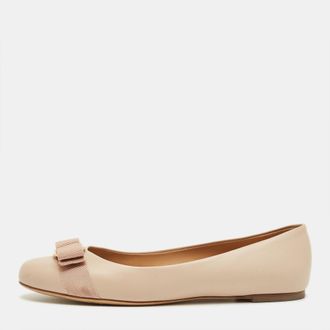 Ferragamo Beige Leather Vara Bow Ballet Flats