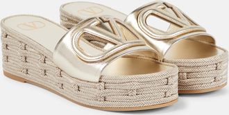 Valentino Garavani Sandali VLogo Signature in pelle metallizzata