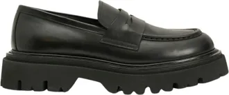 Closed Womens Round Toe Low Chunky Heel Loafer In Black