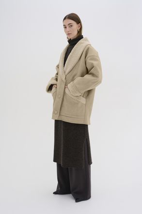 MY ESSENTIAL WARDROBE Jas Box fit beige