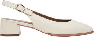 Estro & Luminara Schoenen, Dames, Beige, 39 EU, Leer, Lichtbeige slingback pumps voor dames met lage hak
