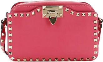 Valentino Garavani Rockstud Flip Lock Camera leren crossbodytas - Roze