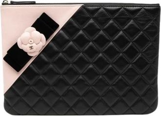 Chanel Pre-owned Clutches, female, Multicolor, Size: ONE SIZE Pre-owned Quilted Lambskin Clutch