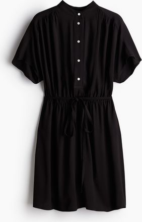 H&M Kleid mit Bindegürtel - Schwarz