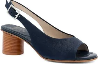 Amalfi By Rangoni Elevato Slingback Sandal in Navy Long Beach at Nordstrom, Size 9.5