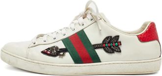 Gucci leather arrow-embellished sneakers - White