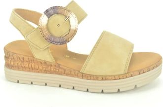 Gabor Beige su&egrave;de sandalen - Dames - Sleehakken - Beige - 34 1/2 EU - Su&egrave;de - Schoenen