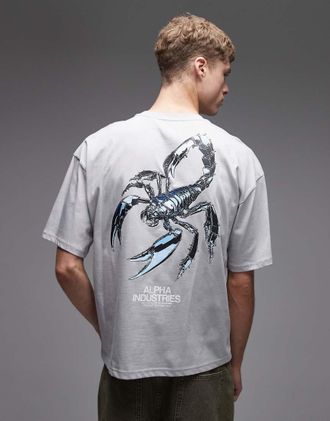 Alpha Industries T-shirt grigio chiaro con stampa di scorpione sul retro