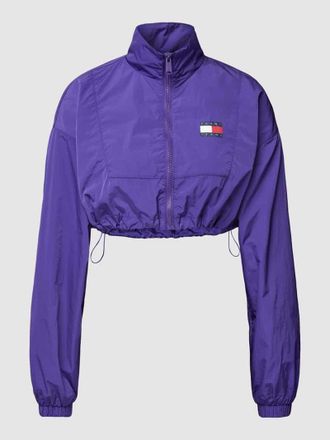 Tommy Jeans Cropped Windbreaker mit Label-Patch in Lila, Gr&ouml;&szlig;e L