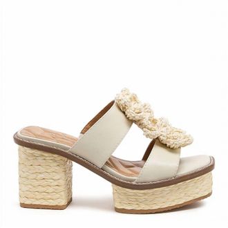 Kelsi Dagger Womens Grandy Raffia Flower Platform Sandals In White