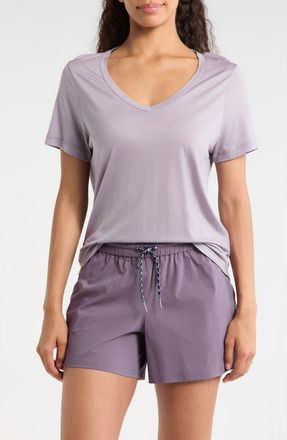 Smartwool Ultralite V-Neck Short Sleeve Merino Wool Blend T-Shirt in Purple Storm at Nordstrom, Size X-Small