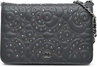 Chanel 2019 Studded Lambskin Camellia Wallet On Chain crossbody bag - Black