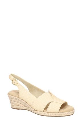 Easy Street Resort Slingback Wedge Sandal in Natural Woven Basket at Nordstrom, Size 5.5