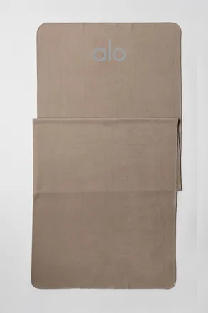 Alo | Grounded No-Slip Mat Towel in Gravel