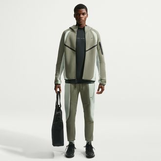 Nike Mens Tech Fleece Color-Block Jogger Pants in Grey | IM5703-328