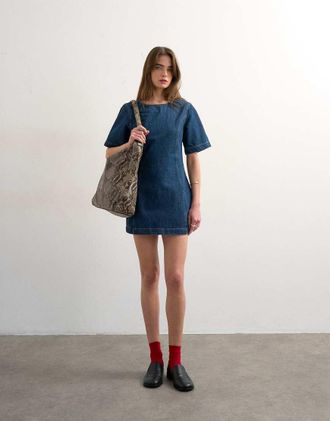 Topshop Vestito corto blu medio con scollo a barchetta e maniche strutturate-Marrone