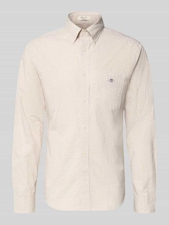 GANT Slim Fit Freizeithemd mit Logo-Stitching in Beige, Gr&ouml;&szlig;e XXXL