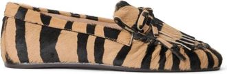 Stuart Weitzman Britt Fringe Moccasin - Dames - Loafers - Bruin - 35 1/2 EU - Leer - Schoenen