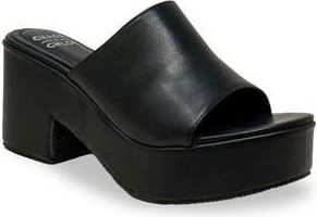 Chase + Chloe by Intouch Footwear Nelly Platform Slide Sandal in Black Pu at Nordstrom Rack, Size 8.5