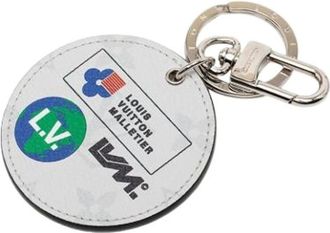 Louis Vuitton Pre-owned Accessories, female, Gray, Size: ONE SIZE Pre-owned Keyring